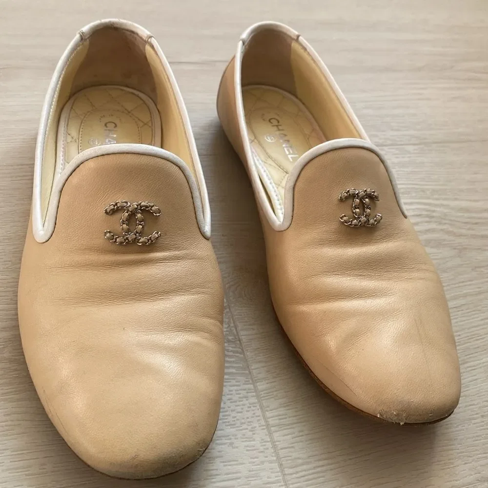 Chanel 2016 Beige/White Leather CC Smoking Loafers size 37.5